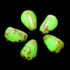 Uranglas: 2 geschliffene Glasperlen Tropfen · Grün Opal 11mm · pe1290