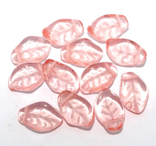 12 Glasperlen Blätter · Rosa transparent 15mm · pe4026
