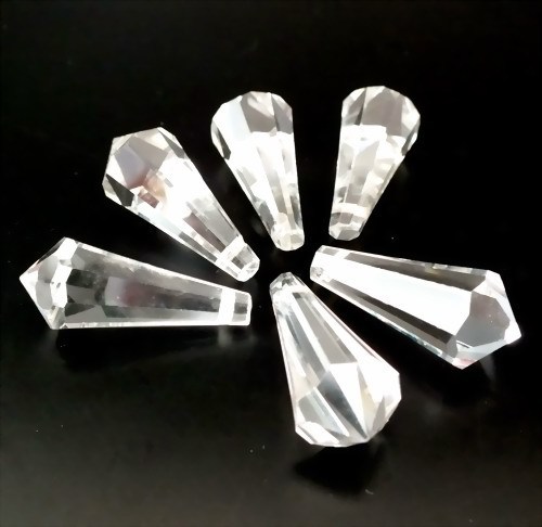 1 großer geschliffener Glasanhänger · Crystal 31mm · pe5024