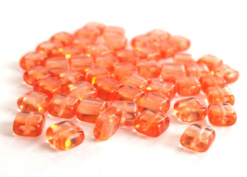 50 Glasperlen Quadrate · Rosa Lachsfarben 5.5mm · pe5275