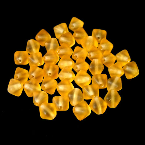 40 Glasperlen Doppelpyramiden · Goldgelb Topas 6.5mm · pe5579